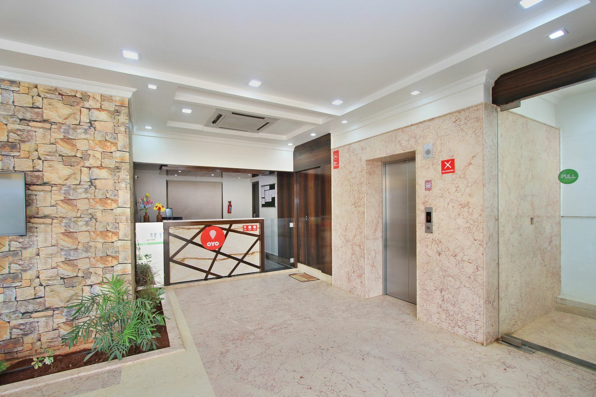 Hotel Telehaus International Бангалор Екстериор снимка